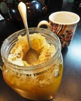 как употреблять мед в сотах