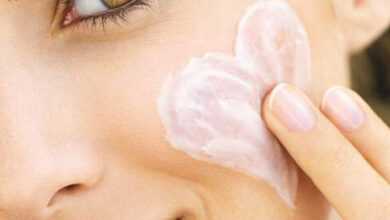 Дерматологи рассказали о 7 продуктах, которые запрещено наносить на кожу лица