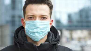 Как правильно носить медицинскую маску: зачем она нужна