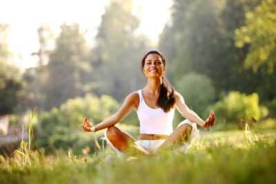 Польза йоги для женщин: особенности практики, упражнения